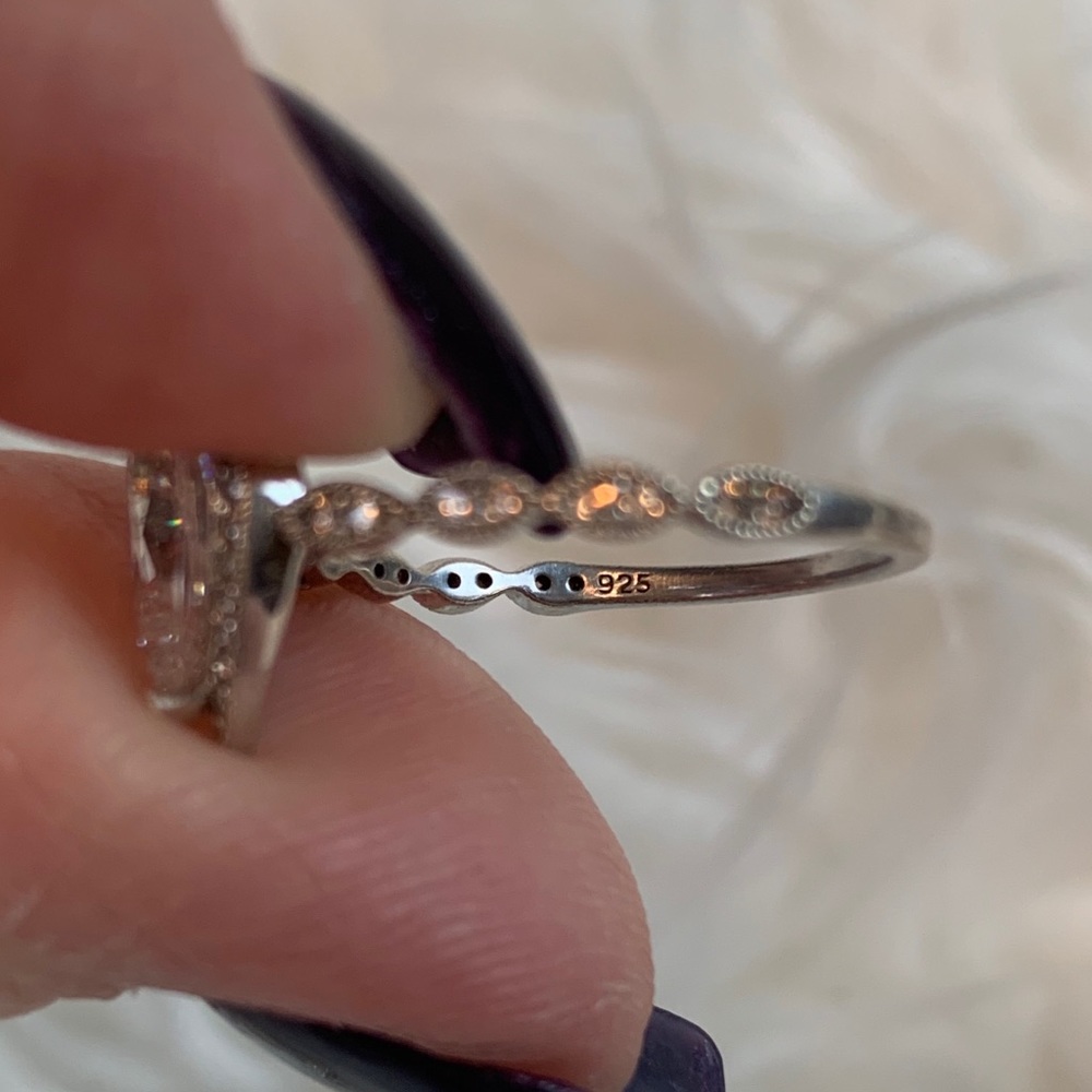 Pear shaped sterling silver engagement ring & band - Picture 5 of 8